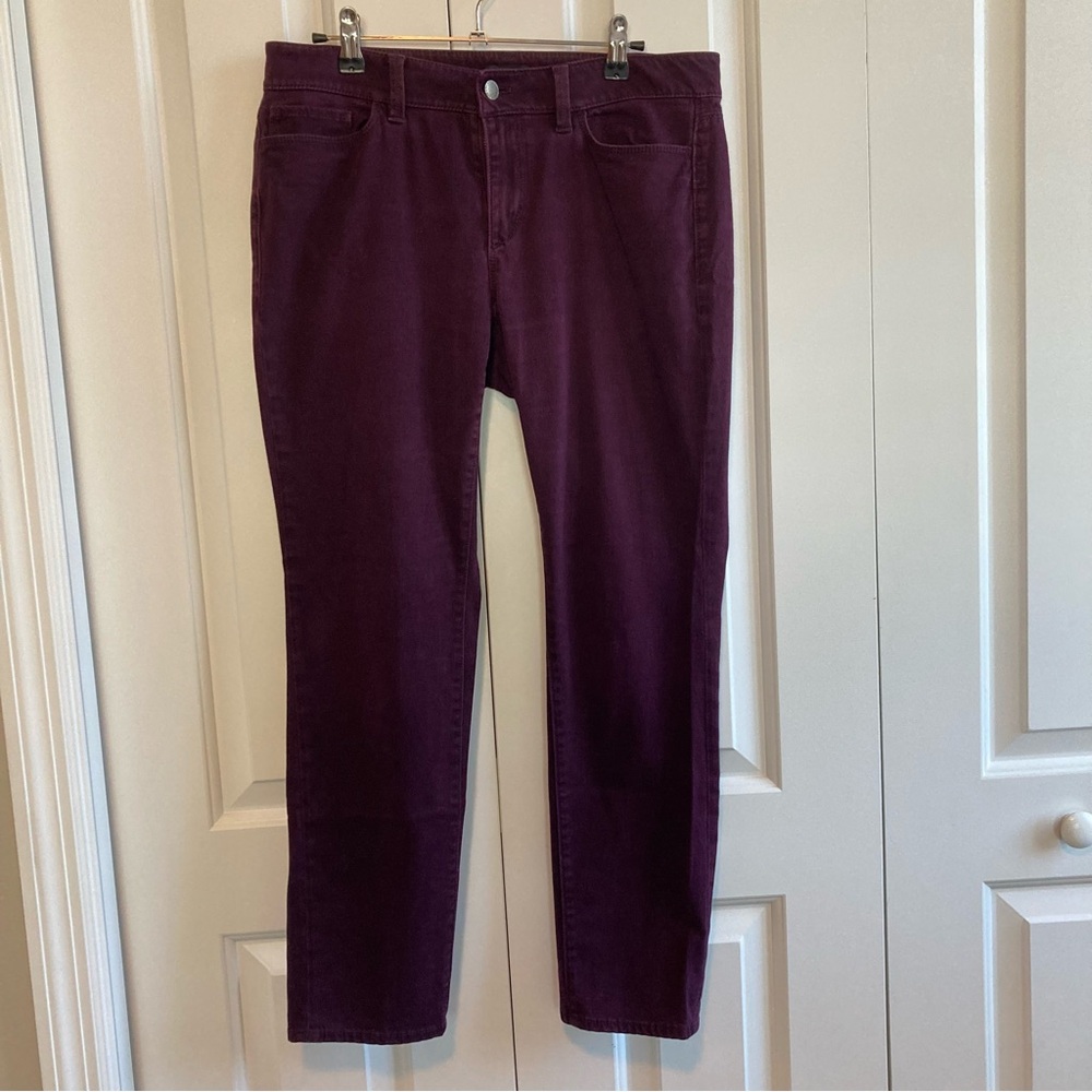 Ann Taylor Velvet Jeans Womens Size 8P Curvy Stretch Mid Rise Plum Aubergine